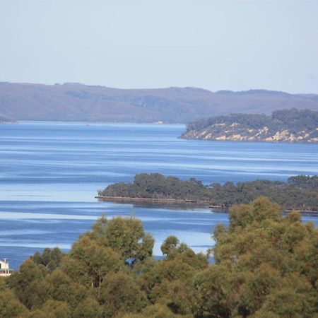 Harbour Lookout Villa Strahan Eksteriør billede